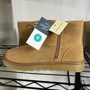 NWT Universal Thread Tan Ankle Boots Size 8